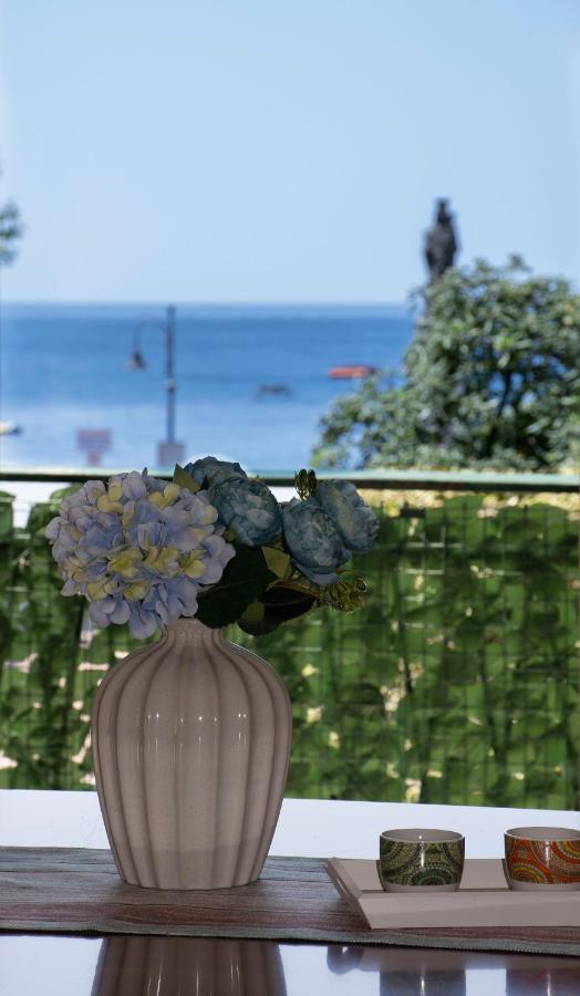 Uno Sguardo Sul Mare Villa Maiori Luaran gambar